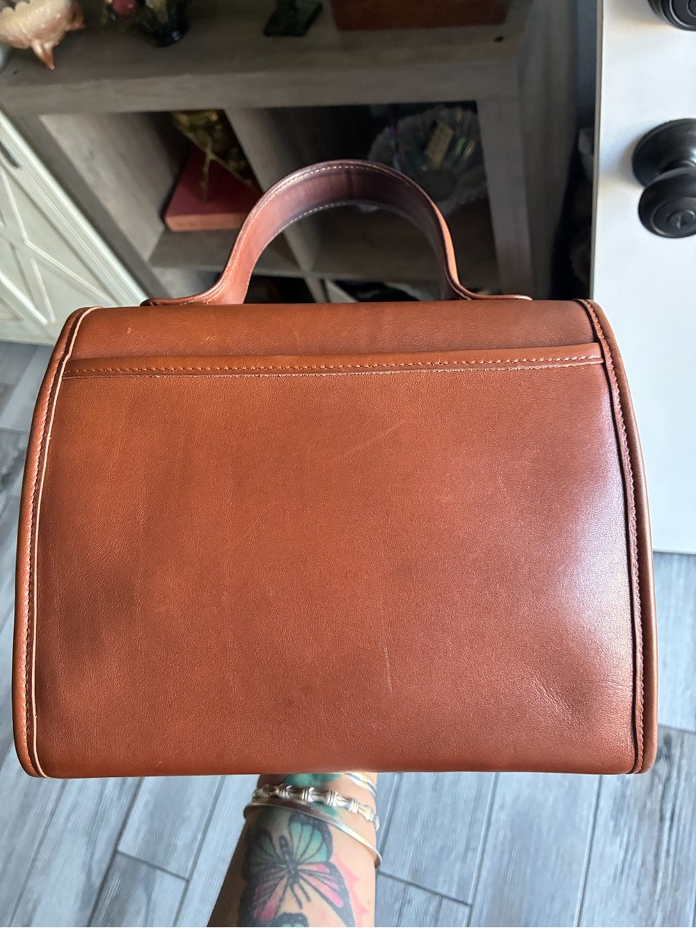 Vintage Coach Manor - Picture 6 of 12